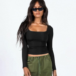 Naiste U-kaelusega r&otilde;ivad T&auml;navar&otilde;ivad &Otilde;hukesed pikkade varrukatega kudumid T-s&auml;rgid Aluskate Tihedalt liibuvad k&auml;rbitud topid, &uuml;hev&auml;rvilised S must