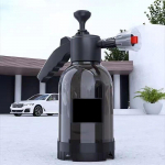 1tk 2L k&auml;sipumbaga vahupihusti otsikuga K&auml;sipneumaatiline vahukahur Lumevahuga autopesu pihustipudel auto akende puhastus must