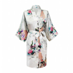 Naiste simulatsiooniga siidist hommikumantel Naistele tr&uuml;kitud paabulinnukujuline pikk &ouml;&ouml;s&auml;rk Pidžaama suvine l&uuml;hikeste varrukatega XL valge