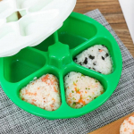 6 auguga isetegemise sushivorm Onigiri riisipallide pressimismasin Kolmnurkne sushivorm Koduk&ouml;&ouml;k Bento valmistamise t&ouml;&ouml;riistad