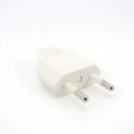 EU-pistik vahelduvvoolu toiteadapter 220v 2,5A isane euro asenduspesad Taasjuhtmetatav elektriline pistikupesa 2 kontaktiga pikenduskaabli jaoks valge