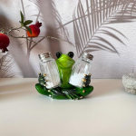 1 tk vaikkonna kujuke, armas soola-pipra raputaja hoidja, veidrusega k&ouml;&ouml;gi-, kodu kaunistus t&ouml;&ouml;lauale, esikusse, vastupidav sise-/v&auml;listingimustes dekoratiivne kuju Care Frog