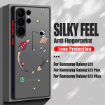Astronaut j&auml;&auml;tunud kate Samsung Galaxy S23 FE Ultra S22 S21 S20 Fe A54 A53 5G A34 A32 A73 A24 akr&uuml;&uuml;list pehme servaga p&otilde;rutuskindel kaitse&uuml;mbris Samsung S23 must
