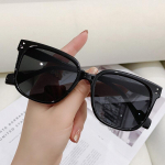 Meeste p&auml;ikeseprillid Uus GM Korea versioon Retro Meeste ja Naiste Sama Trend Retro Square Fashion Rice Nails Isikup&auml;rastatud p&auml;ikeseprillid pruun