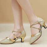 Naiste s&auml;delevad D'Orsay ladina tantsukingad ristsaelaadse pandlaga rihmaga, paksu keskmise kontsaga, k&otilde;ikidele riietele sobivad kleidi tantsupumbad 38 kuld