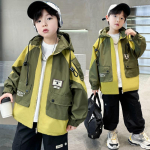 Poiste jakid Kevad ja s&uuml;gis Laste jakid Korea mood Suurte laste stiilsed kapuutsiga tuulejoped 110