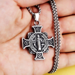 Kaelakee St. P&uuml;ha Benedictuse Exorcism Rist Ripats Meestele 50CM(Necklace Size) h&otilde;be
