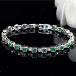 CMM-i peened h&otilde;bedav&auml;rvi ruudukujulised tsirkooniumoksiidist tennisek&auml;ev&otilde;rud smaragdroheline