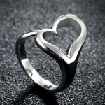 925 h&otilde;bedane minimalistlik &otilde;&otilde;nsa s&uuml;damega s&otilde;rmus naistele pulmamood ehted s&otilde;brap&auml;eva kingitus