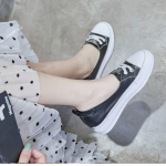 Valged naiste kingad, suvised mitmek&uuml;lgsed, paksu tallaga, kevadised ja s&uuml;gisesed madalasuulised, oakujulised &uuml;ksikud kingad nais&uuml;li&otilde;pilastele 35