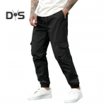 Meeste vabaaja s&ouml;rkimisp&uuml;ksid, taskutega n&ouml;&ouml;riga treeningp&uuml;ksid &otilde;ues jooksmiseks m&otilde;eldud &otilde;hukesed p&uuml;ksid suvisteks jooksumatkadeks XL khaki