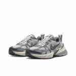 Nike Naiste V2K Run 'Pure Platinum Wolf Grey' FD0736-003 EU 36 hall