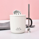 Kaanega kruusid Lusikas armsa t&uuml;druku kassi paari tass Loominguline keraamiline joogitass Kohvitass Kontoritass Teetass saab kasutada mobiiltelefoni hoidjana