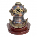 Mere Sukelduja Kiiver Tahke Teras, Messingist Sukeldumiskiiver Puidust Alusega Miniatuur 15,24 cm