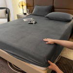 Pehme soe pl&uuml;&uuml;sist voodilina elastse ribaga libisemiskindla reguleeritava madratsikattega erinevas suuruses madratsi kaitsekatted 90x200cm Only a sheet