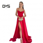 Daami &otilde;htukleit Madala kaetuseta, seljata, varrukateta spagetidist rihmaga maksikleit, &otilde;huke, suure piluga &uuml;hev&auml;rviline satiinist peopallikleit S punane