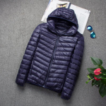 Meeste kerge kapuutsiga udusule-puuvillajope, l&uuml;hike mudel, &uuml;li&otilde;huke, saadaval suured suurused 5XL (85-95 kg)