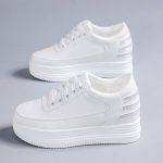 V&auml;ikesed valged naiste kingad 2025 kevad uued populaarsed naiste kingad muffin mood mitmek&uuml;lgsed platvorm vabaaja jalan&otilde;ud sisemise k&otilde;rguse suurendusega 40 h&otilde;be