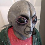 Realistlik UFO-tulnuka pealuu mask Halloweeni peo cosplay-rekvisiitide jaoks