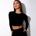 Moodne naiste sebratriibuline topp Stiilne pikkade varrukatega k&uuml;ljes n&ouml;&ouml;riga Crop Tops S&uuml;gis, uus &uuml;mara kraega pullover Topid naiste T-s&auml;rk S must