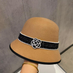 Elegantne v&auml;ike aroom Valge must Camellia Fedora P&auml;rlipael 100% vill vildist floppy Daamide pulma kiriku m&uuml;tsipirukas viltk&uuml;bar 56-58cm must