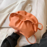 Naiste uus &uuml;hev&auml;rviline pilvekujuline &otilde;lakott, moekas PU lihtne k&otilde;ikidele riietele sobiv crossbody kaenlaalune kott (20cm<Max Length<30cm)