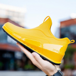 2024. aasta uued meeste v&auml;listingimustes kasutatavad libisemiskindlad matkajalatsid Shaxi kalap&uuml;&uuml;gi vihmasaapad Mustad t&ouml;&ouml;jalatsid Vastupidavad veekindlad kummist kalastusjalatsid 39 kollane