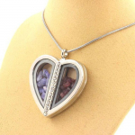 Pierres et Min&eacute;raux. Collier Tanzanite + Rubis brut. Mod&egrave;le coeur.