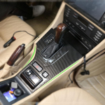 S&uuml;sinikstiilis Auto Keskjuhtimispuldi K&auml;igukangi Paneeli Raami Kate Kleebis Sisekate BMW 5. seeriale E39 1998 1999 2000 Carbon Texture