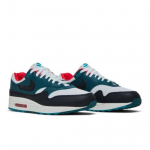 Nike LeBron James x Liverpool F.C. x Air Max 1 Kolmas komplekt FB8914-100 EU 42 valge/must