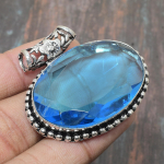 Peen &Scaron;veitsi sinise topaasi v&auml;&auml;riskivist k&auml;sitsi valmistatud 925 sterlingh&otilde;bedast ehteripats 1.77 Inches sinine