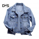 Naiste jope, lahtik&auml;iv krae, pikad varrukad, &uuml;herealised &uuml;hev&auml;rvilised n&ouml;&ouml;bid, rinnataskud, &otilde;hukesed teksariidest hiphopi t&auml;navar&otilde;ivad, naiste mantel S sinine