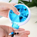 Travel 7 Compartment Pill Box Meditsiinitabletihoidja Korraldaja jaoturi &uuml;mbris Juhuslik v&auml;rv