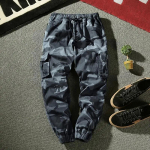 Meeste puuvillased dressip&uuml;ksid T&auml;navar&otilde;ivad vabaaja p&uuml;ksid suures suuruses XS-7XL Joggers Cargo p&uuml;ksid Harem Meeste mitme taskuga kamuflaaž XL