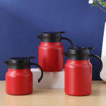 Teekann Kaasaskantav veekeetja Suure mahutavusega isolatsiooniga kohvikann Home Stuffy tee teekann. 800ml punane