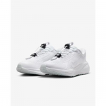 Nike Pegasus EasyOn Naiste jooksujalatsid FQ7844-101 Valge Suurus EU 36.5 valge