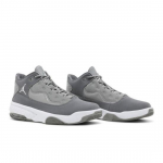 Air Jordan Max Aura 2 Keskmine Hall Meeste Retro Tossud CK6636-012 EU 42 hall/lahe hall v&auml;rv