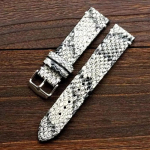 K&auml;sitsi valmistatud ehtsast nahast k&auml;ev&otilde;ru rihm Unisex Retro reljeefne madu piraaja muster mansett Kvaliteetne lehmanaha kellarihm meestele naistele 18mm h&otilde;be