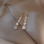 Casual S925 S925 h&otilde;bedased Aretes De Mujer pikad rippuvad k&otilde;rvar&otilde;ngad naistele peened naised Tassel Orecchini Fine 925 ehted, t&uuml;drukud valge