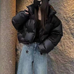 Talvised soojad paksud mantlid Naiste l&uuml;hikesed puhvis parkad Mood must puuvillane polsterdatud daami sulejope Elegantne t&otilde;mblukuga riided 2023 M must