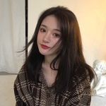 Naiste mood, keskmise pikkusega jaotusparukas igap&auml;evaseks kasutamiseks loomuliku v&auml;limusega s&uuml;nteetilised sirged parukad tumepruun v&auml;rv