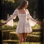 Moodne ruudukujuline kaelus, varrukas Floraprinteriga kleit Naiste suvine k&otilde;rge v&ouml;&ouml;koht Line Seksikas kleit Naine Elegantne &otilde;huke vabaaja peokleidid 24171 M valge