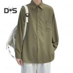 Meeste kevads&uuml;gises s&auml;rk lahtik&auml;iva kraega, avara istuvusega retro jaapani stiilis &uuml;herealised pikad varrukad, puhast v&auml;rvi, keskmise pikkusega noor, pidulik &auml;ri&uuml;ritus M khaki