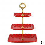 Tordialus Euroopa p&auml;rastl&otilde;unatee, puuvilja-suupiste, 1/3-tasandiline peotaldrik, kaunistus riiul Tassikoogimagustoit lauas&otilde;ja pulmaroad