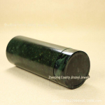 Ehtne Yaowang Jade Stone tervisetee tass &ndash; tugev magnetiline l&auml;bipaistev roheline kingitustass