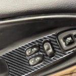 2 tk must s&uuml;sinikkiust akna t&otilde;stuki l&uuml;liti paneeli viimistlus Ford Mustangile 1996-2003