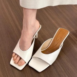 Moodsad naiste kingad 2024 Moodsad kandilise ninaga rihmikud Naiste sussid Suvised avatud varbaga &uuml;hev&auml;rvilised kleidikingad Stilettod v&otilde;i peenikese kontsaga sussid 35