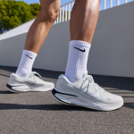 Nike Journey Run Summit White Black Silver 44
