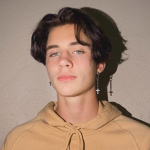 LUPU Must L&uuml;hike Parukas Keskosa K&uuml;lg Naturaalsed V&otilde;ltsjuuksed Meestele S&uuml;nteetilised Parukad J&otilde;ulu Cosplay K&otilde;rgtemperatuur Fiber