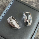 Vintage Metal Shell Stud k&otilde;rvar&otilde;ngad naistele Punk h&otilde;bedase tekstuuriga geomeetriline ebaregulaarne k&otilde;rvaklambriga ehe peokink